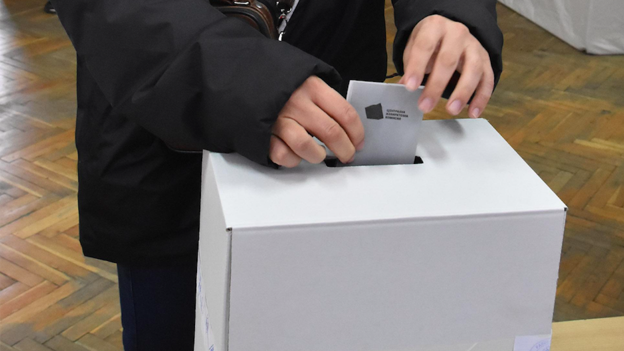 Активността на втория тур на изборите в 24-ти МИР в София е 6,87 процента към 11.00 ч.