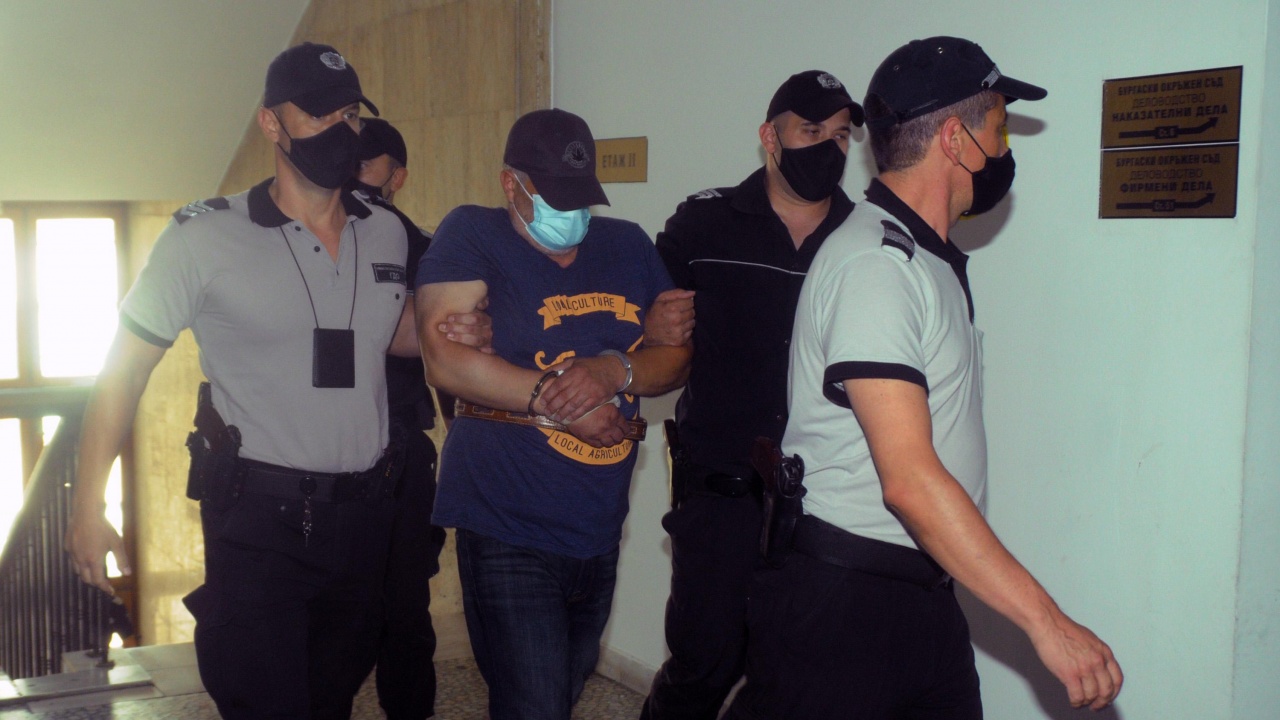 Предадоха на съд помагача на убиеца на брокерката Теодора Бахлова и Юмер Мехмед