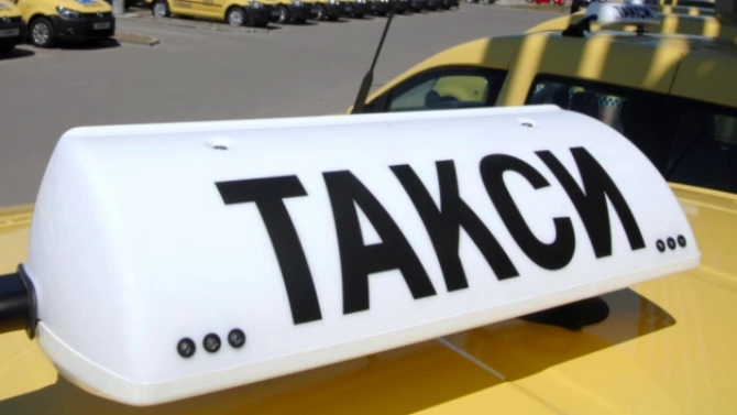 Данъкът върху таксиметровия превоз на пътници в Добрич остава непроменен