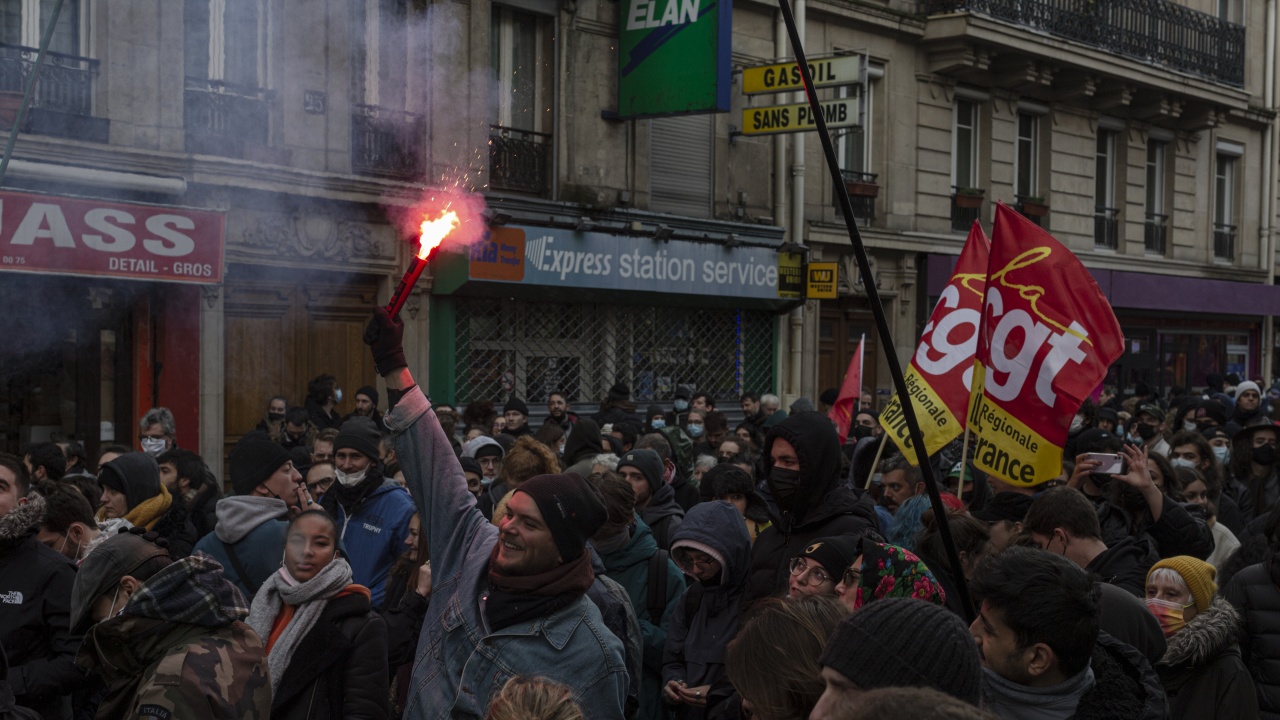 Планират масов протест срещу ваксинационните паспорти във Франция