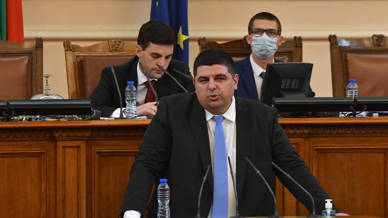 Мирчев пита вътрешния министър за иззетите от държавата над 200 000 биткойни през 2017 г.