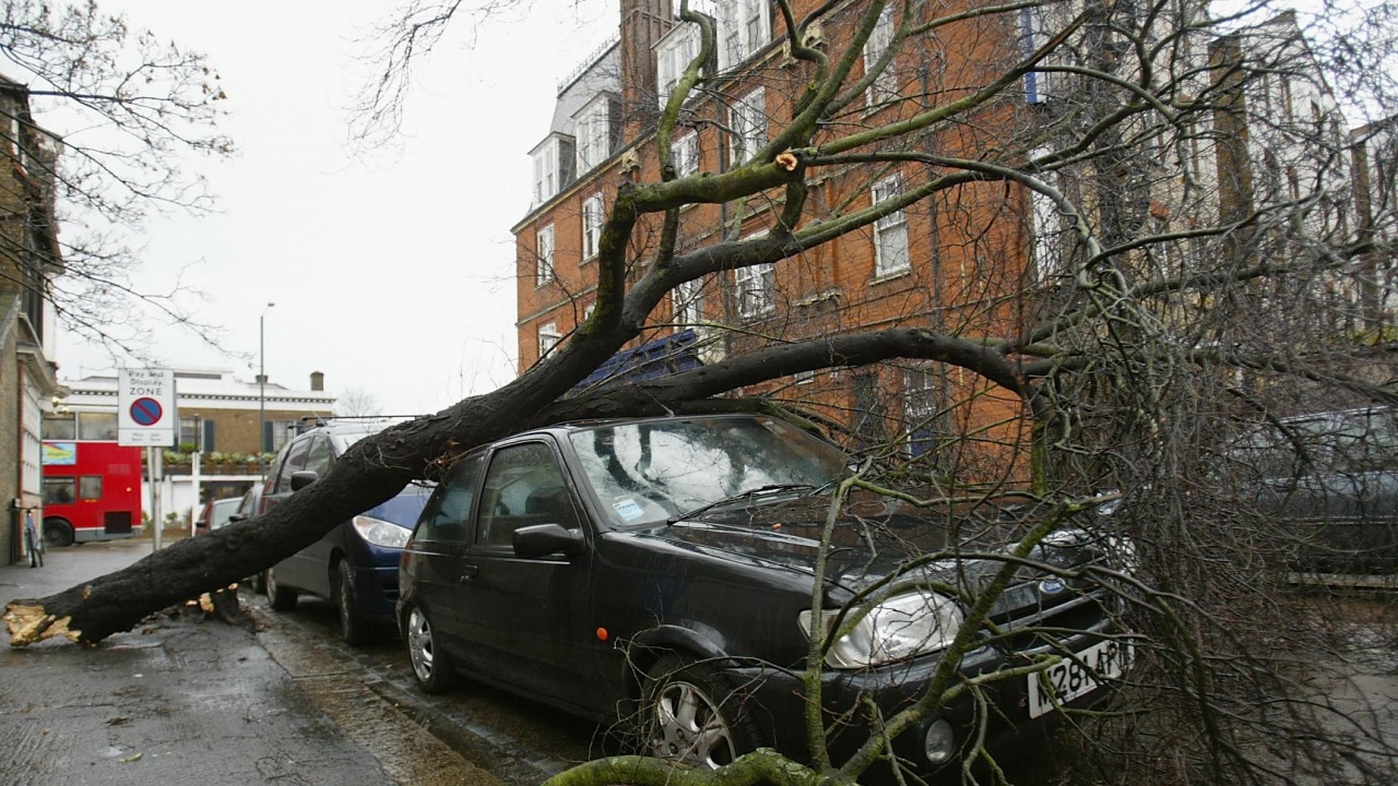 Бурята "Малик" отне живота на двама души във Великобритания
