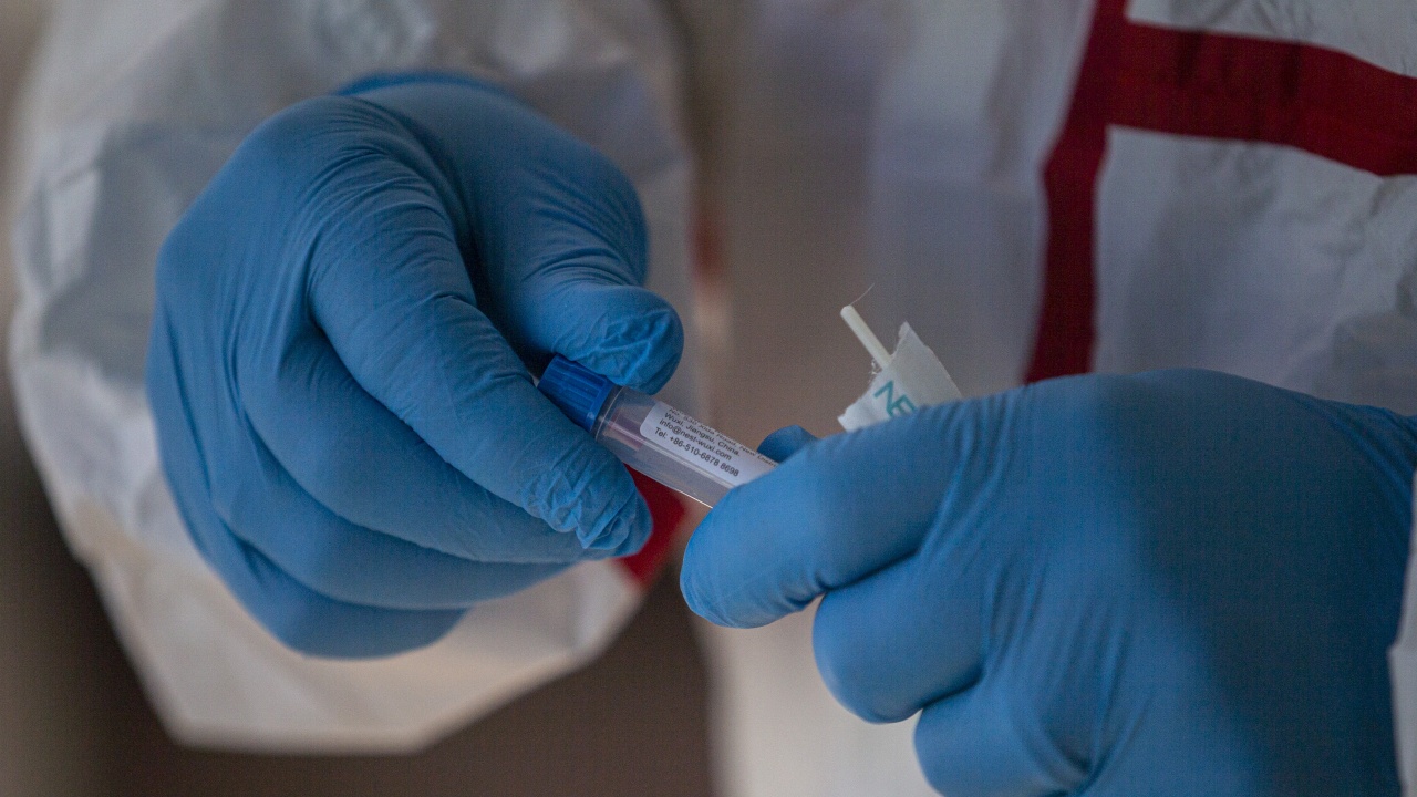 Бразилия регистрира рекордните 298 408 нови заразявания с коронавирус