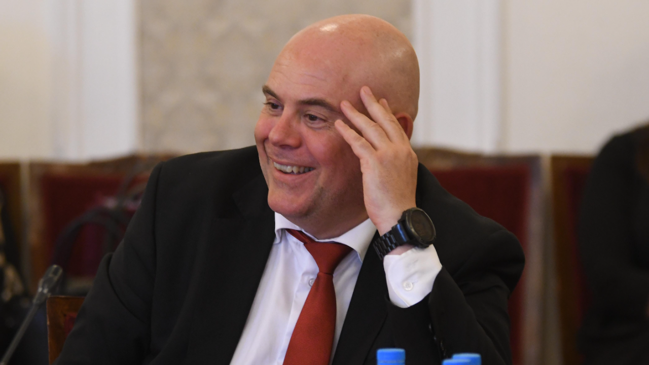 Зам.-министър: Първо ВСС трябва да научи какви са сигналите срещу Гешев, след това обществото