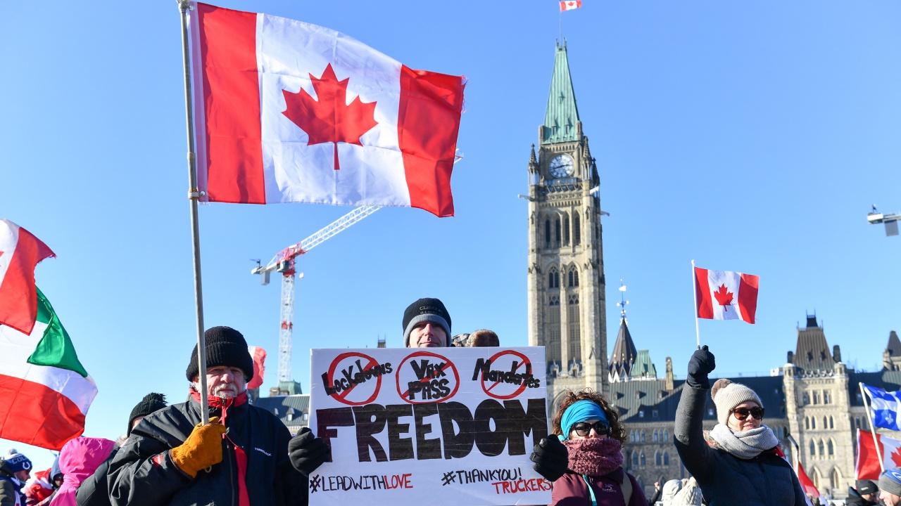 Трюдо обеща  "бързи действия" срещу протестиращите в Канада