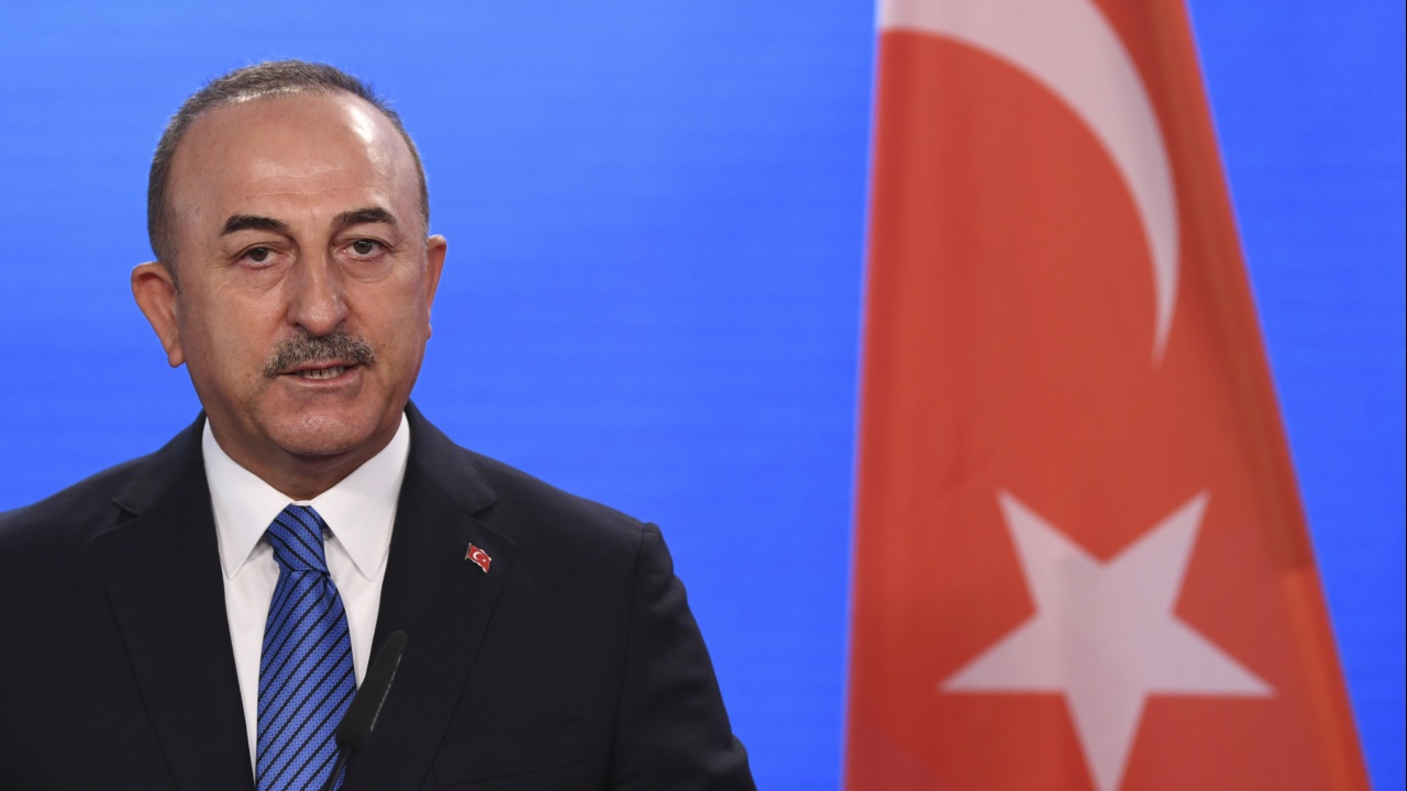 Турският външен министър е разговарял по телефона с украинския си колега