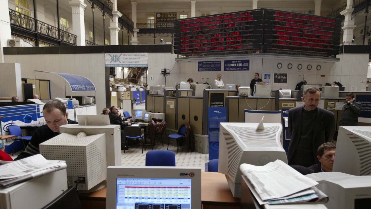 Московската борса със спад от близо 14 процента при откриването на сесията