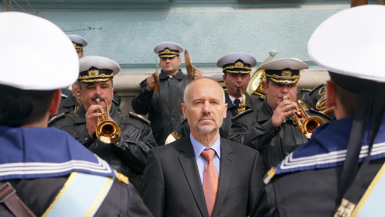 Проф. Тодор Тагарев ще е новият военен министър?