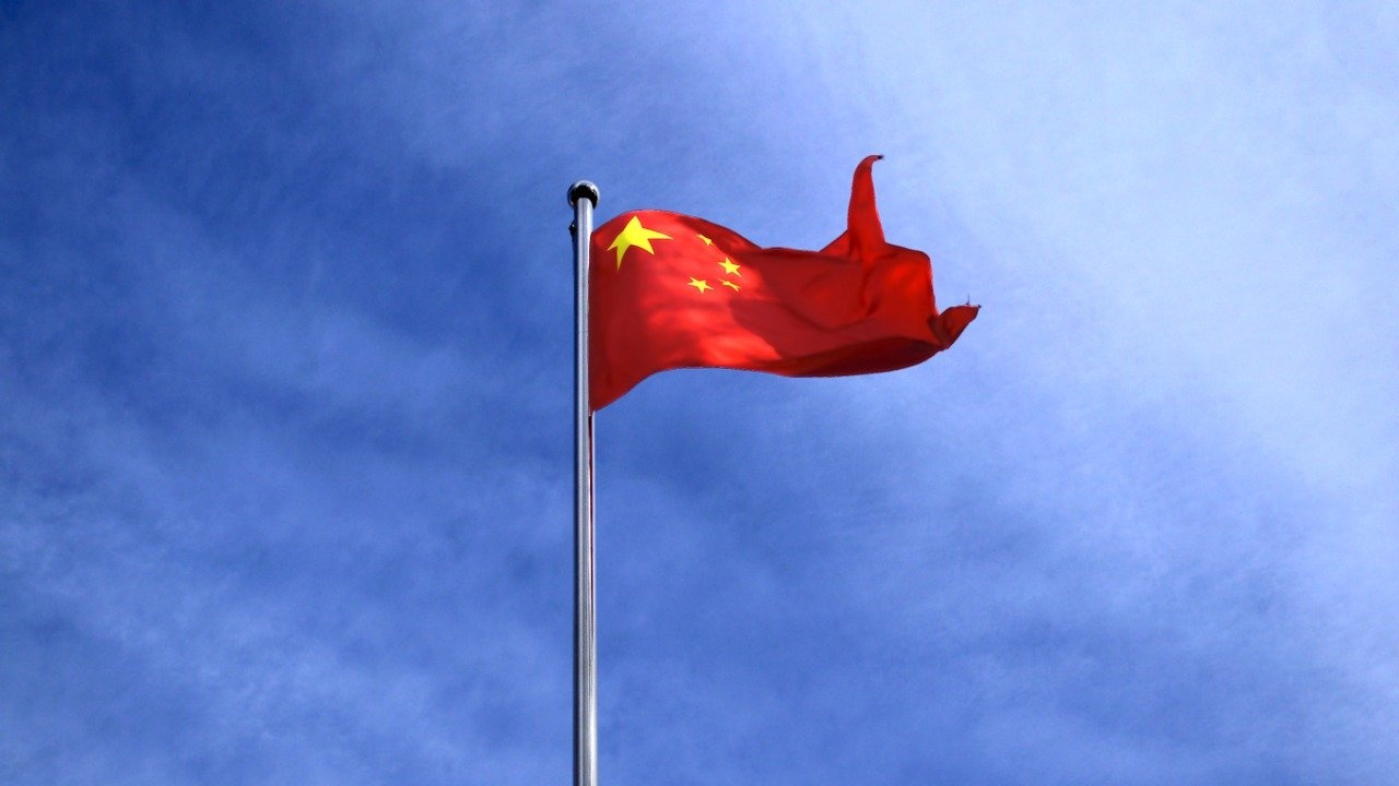 Китай предупреди гражданите си в САЩ да внимават за безопасността си
