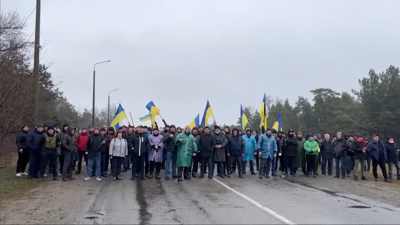Протест на работници спря руските сили пред АЕЦ "Запорожка"