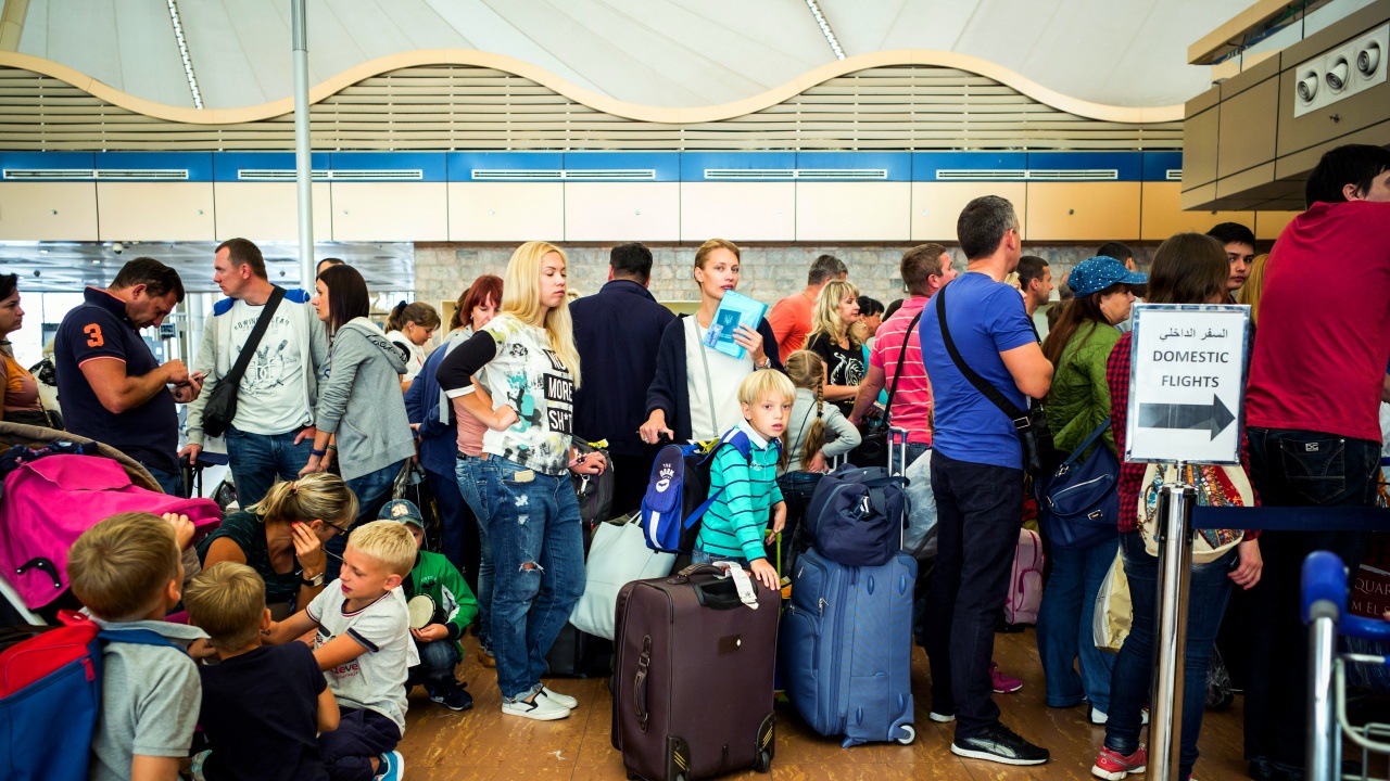 Близо 4000 украински туристи са транспортирани от Египет до съседни на Украйна страни