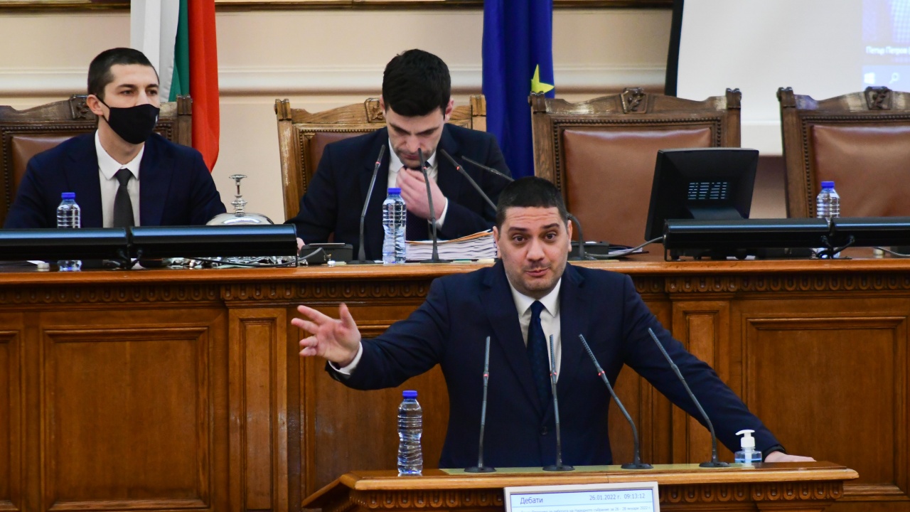 ГЕРБ-СДС шампиони на парламентарната трибуна, "Възраждане" след тях, депутати на ПП дори не са в топ 30