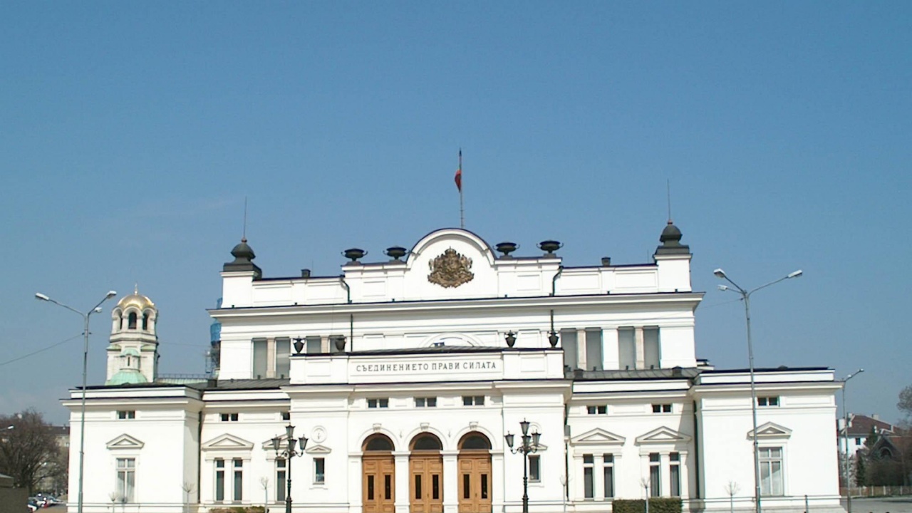 Шефовете на службите на изслушване в парламента за „черния печат” на Костадинов