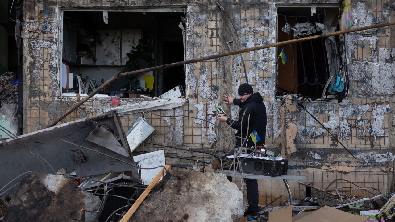 Кремъл: Украйна лъже, че руската армия е бомбардирала театъра в Мариупол