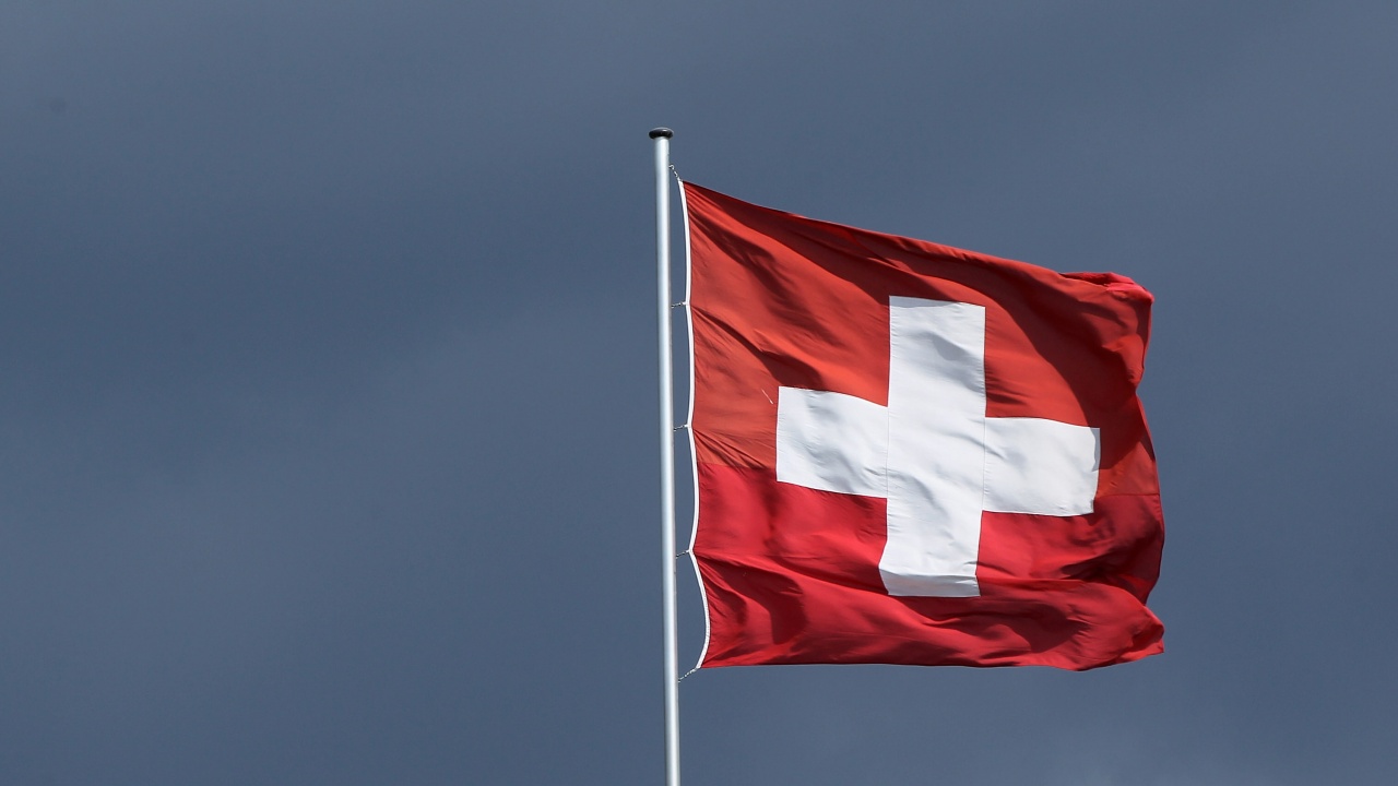 Зеленски настоява Швейцария да предприеме мерки срещу руските олигарси