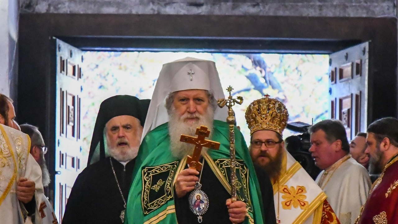 Няма да има среща на патриарха с Кирил Петков
