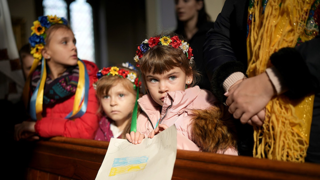 Ученици от близо 800  училища събраха помощи за своите връстници в Украйна