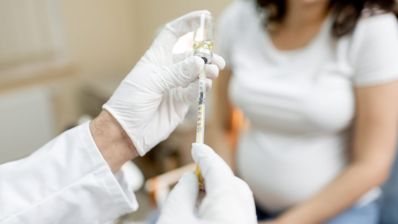 Разкриха кога е подходящо бременните жени да се ваксинират срещу COVID-19