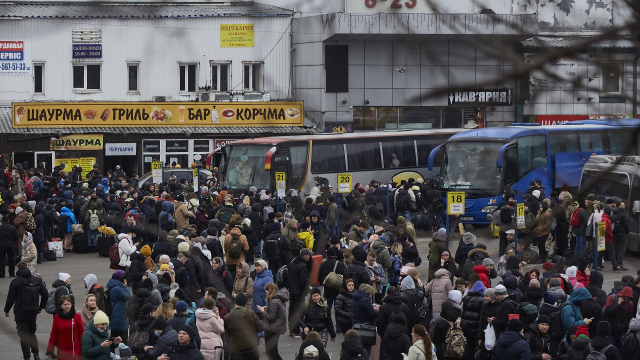 Продължава сагата с регистрациите на украински бежанци