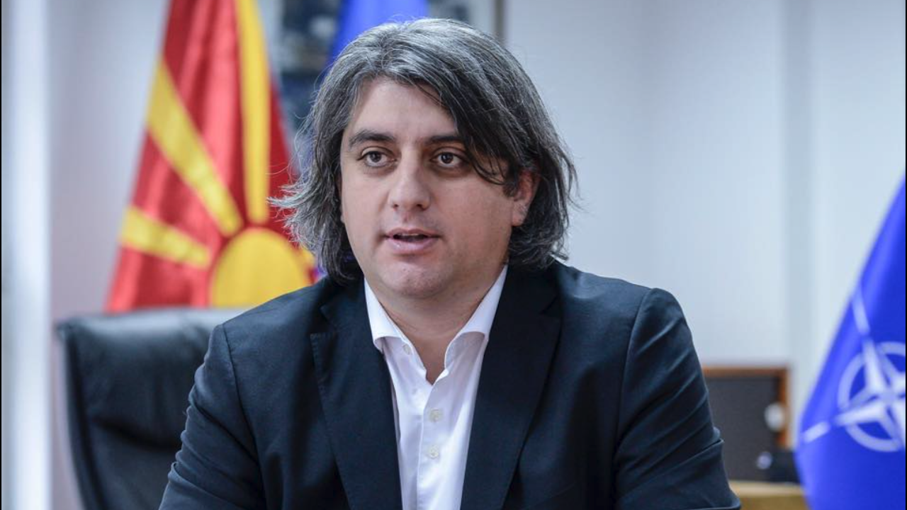 Генералният секретар на правителството в Скопие хвърли оставка
