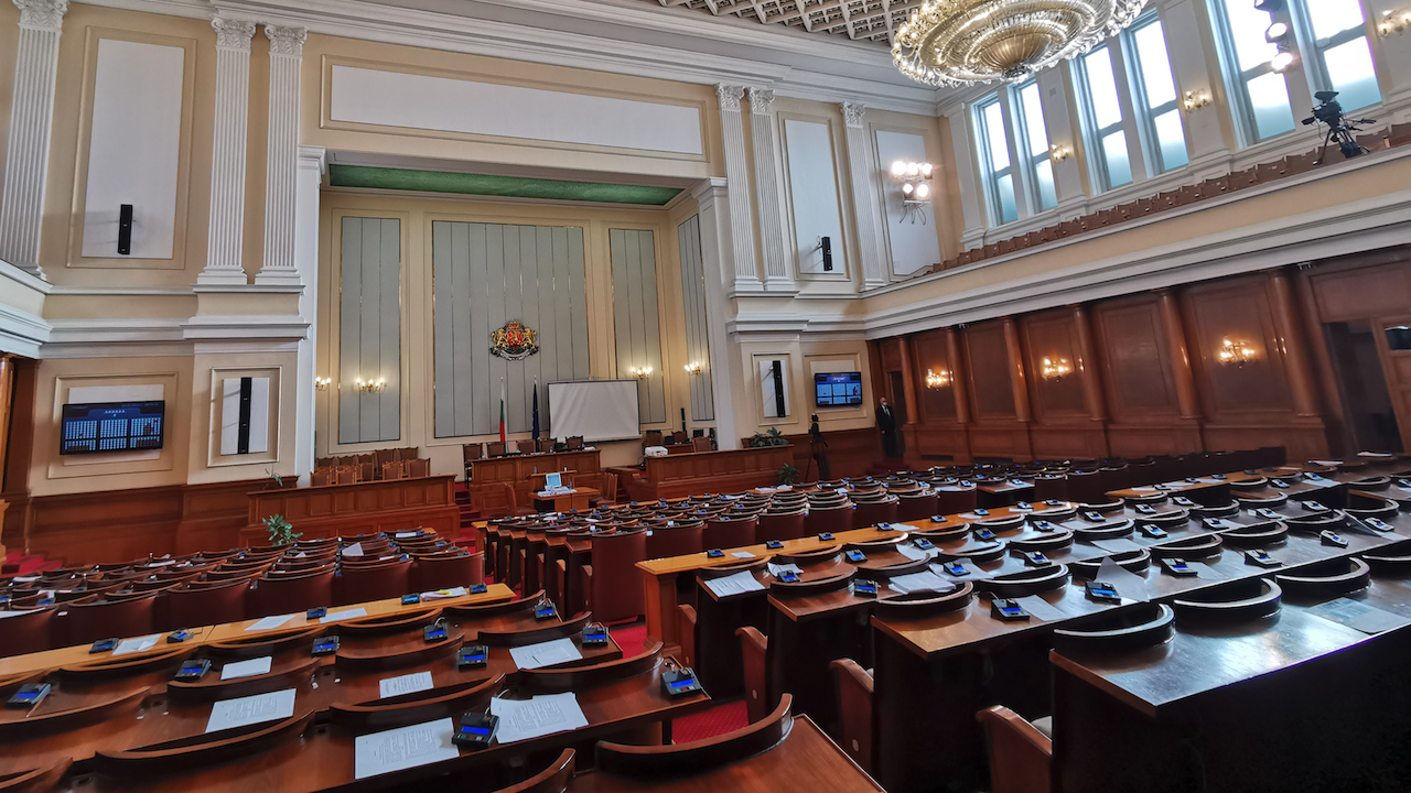Решението за военна помощ за Украйна ще почака: Отмениха заседанието на външната комисия