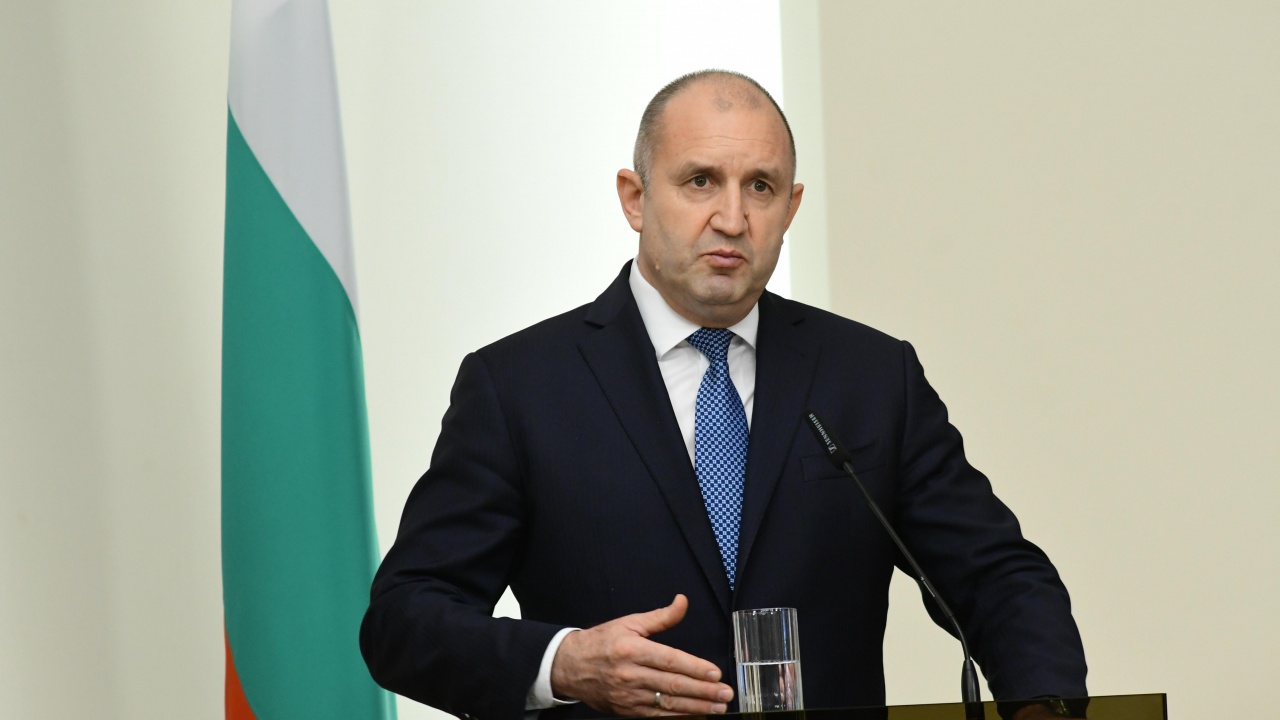 Президентът поздрави българите за Цветница