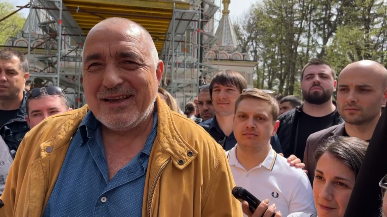 Борисов: Зеленски не се нуждае от "сълзливите селфита" на премиера Петков
