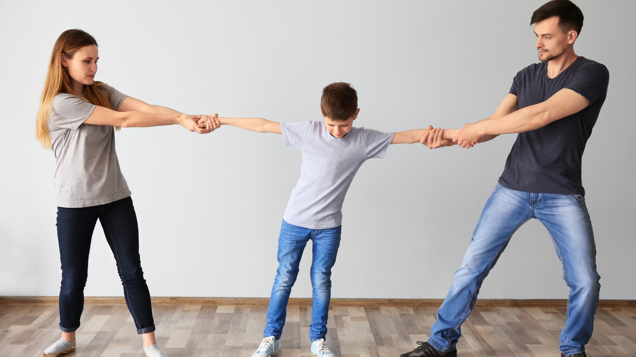 Как да бъдат поделени родителските права при развод?