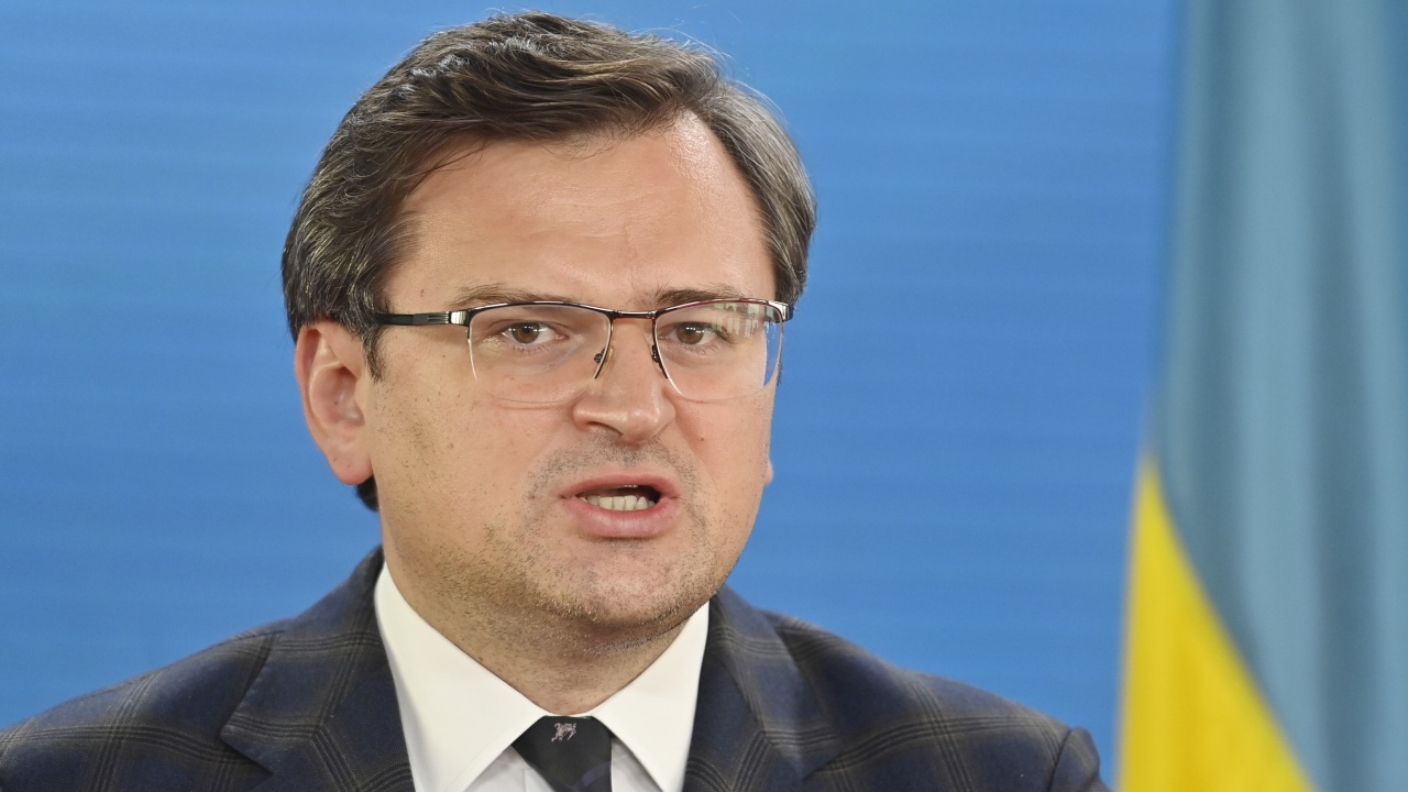 Украинският външен министър: НАТО не прави абсолютно нищо срещу руската агресия