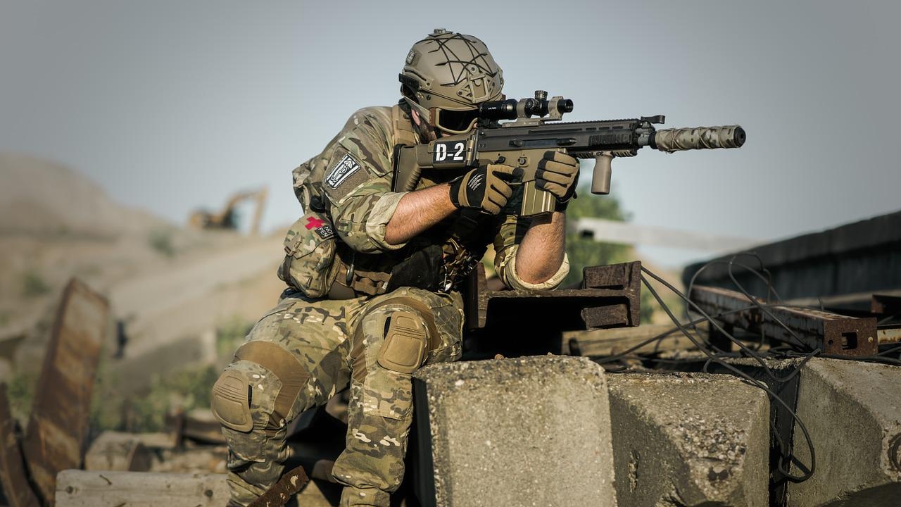 Интерпол очаква бум в трафика на оръжия след края на войната в Украйна