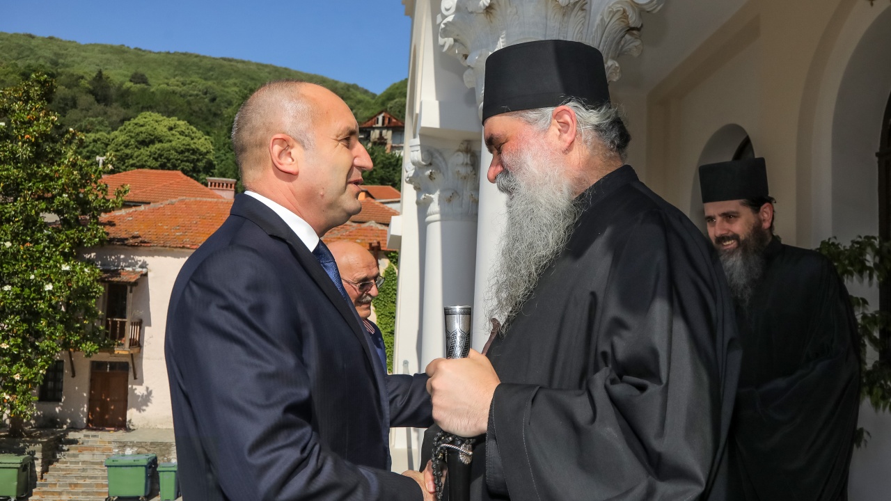 Президентът: Зографският манастир продължава да бъде пазител на Православието, стълб и крепител на истината