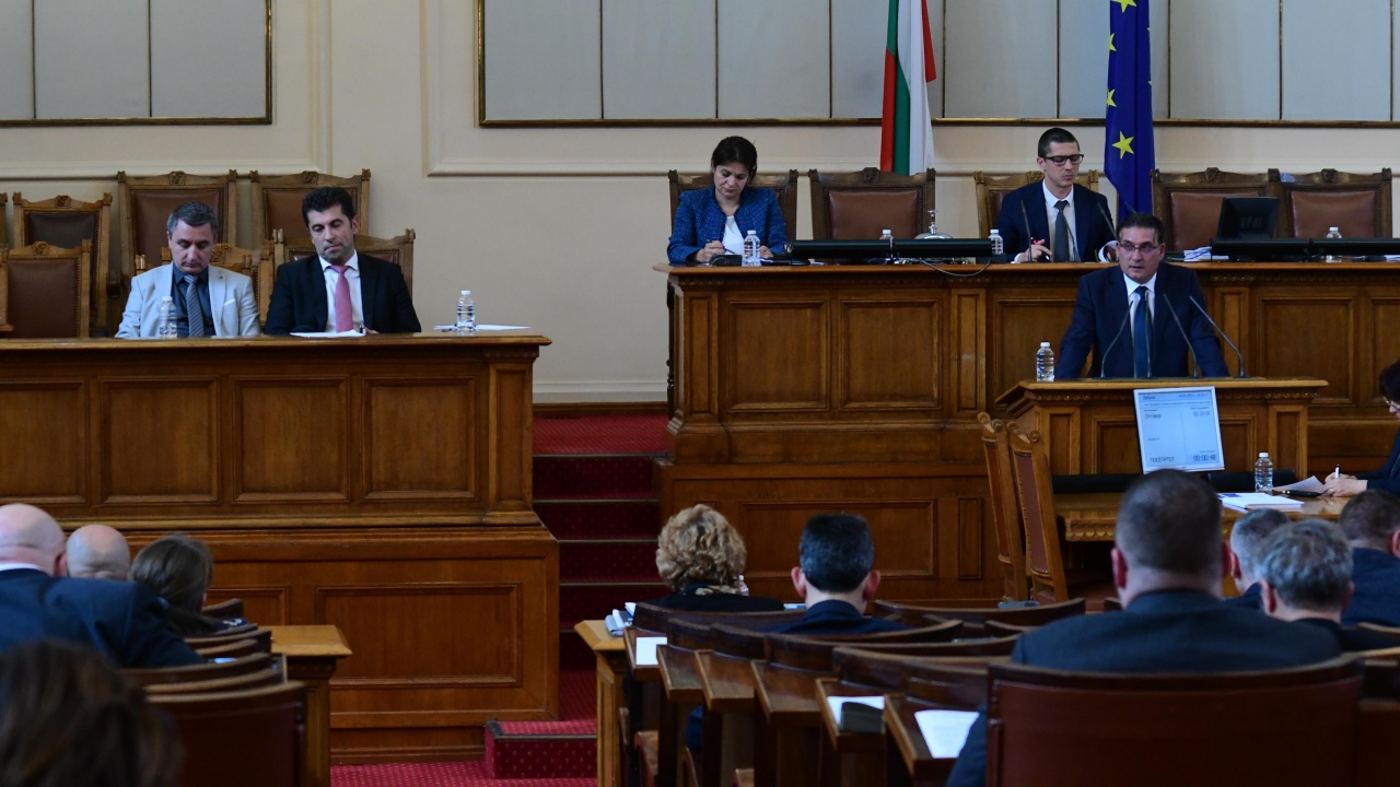 Игри с кворума: Парламентът започна работа от втори опит