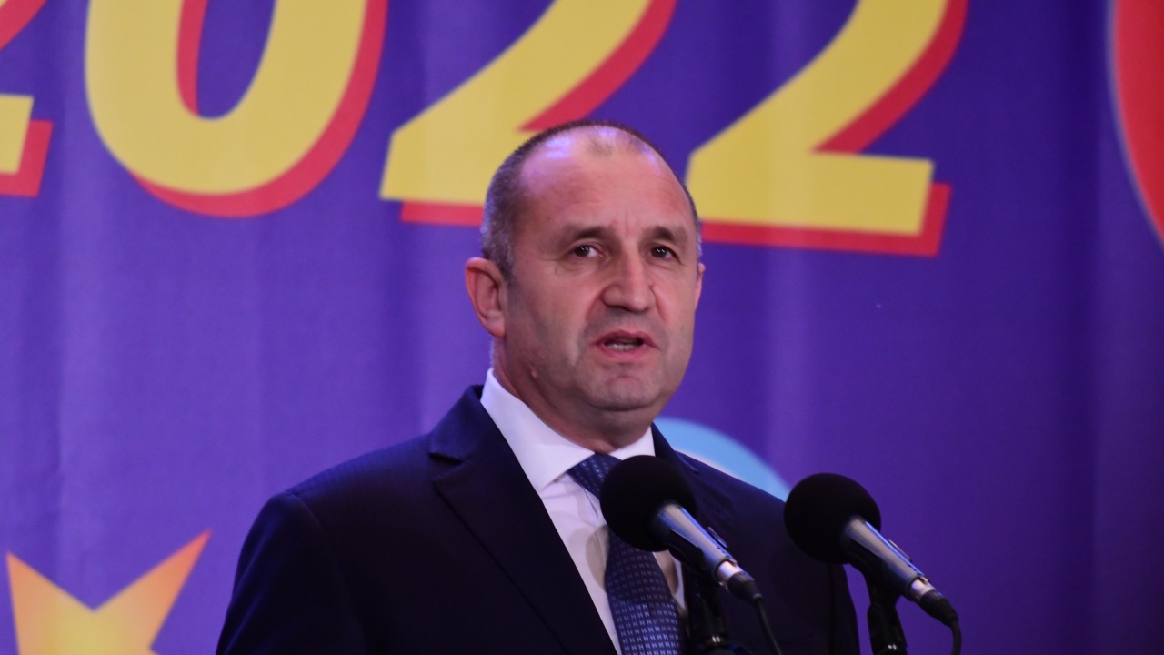 Президентът Радев: Българският парламент не е тържище, следя с огорчение разпада му