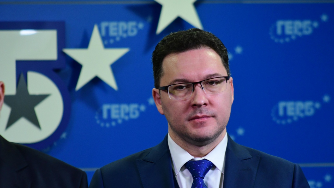 Даниел Митов: Не сме в коалиция с ДПС, "Възраждане" и ИТН