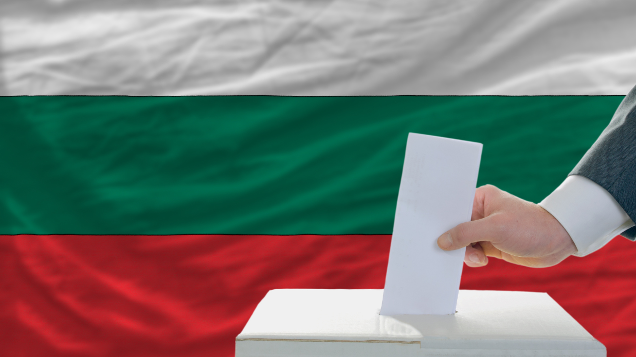 Експерт: Предсрочни избори най-рано на 25 септември