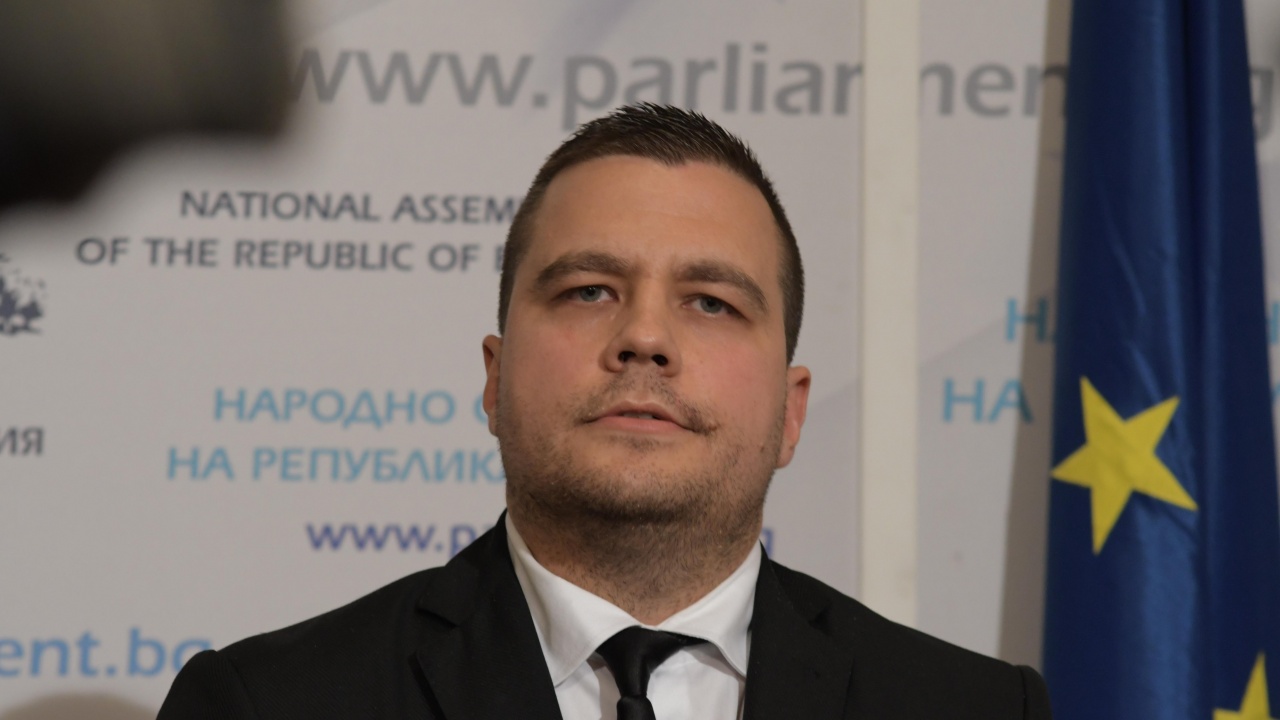 Балабанов: Премиерът реши да си измие ръцете от РСМ с парламента