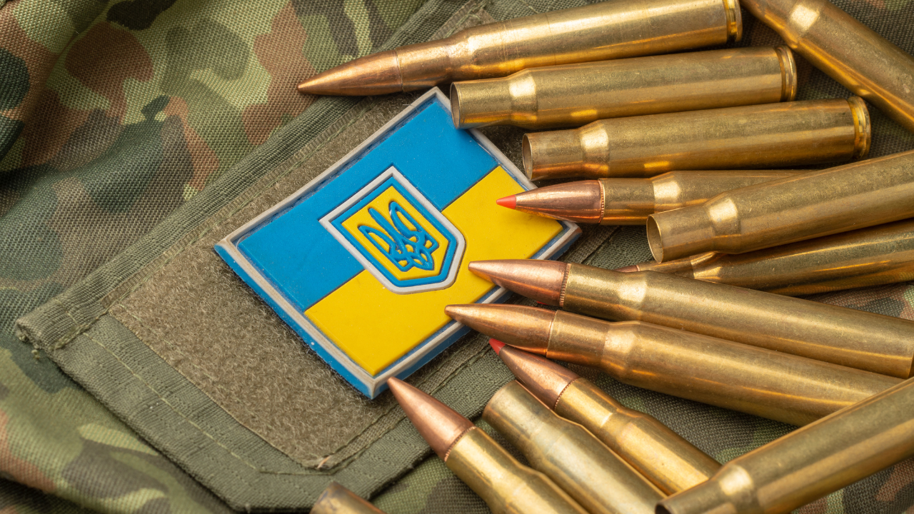 Изнася ли България оръжие за Украйна?