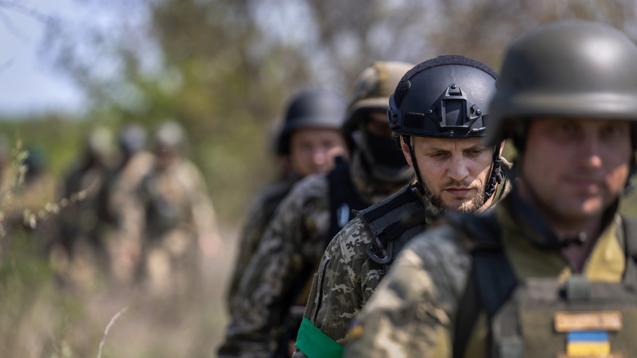 Украйна разпореди изтегляне на своите войски от Северодонецк