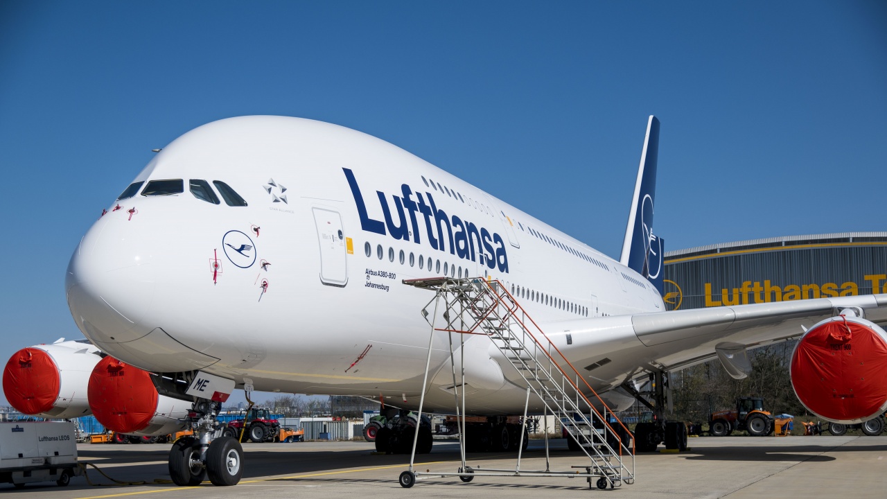 "Луфтханза" подновява полетите с "Еърбъс А380"