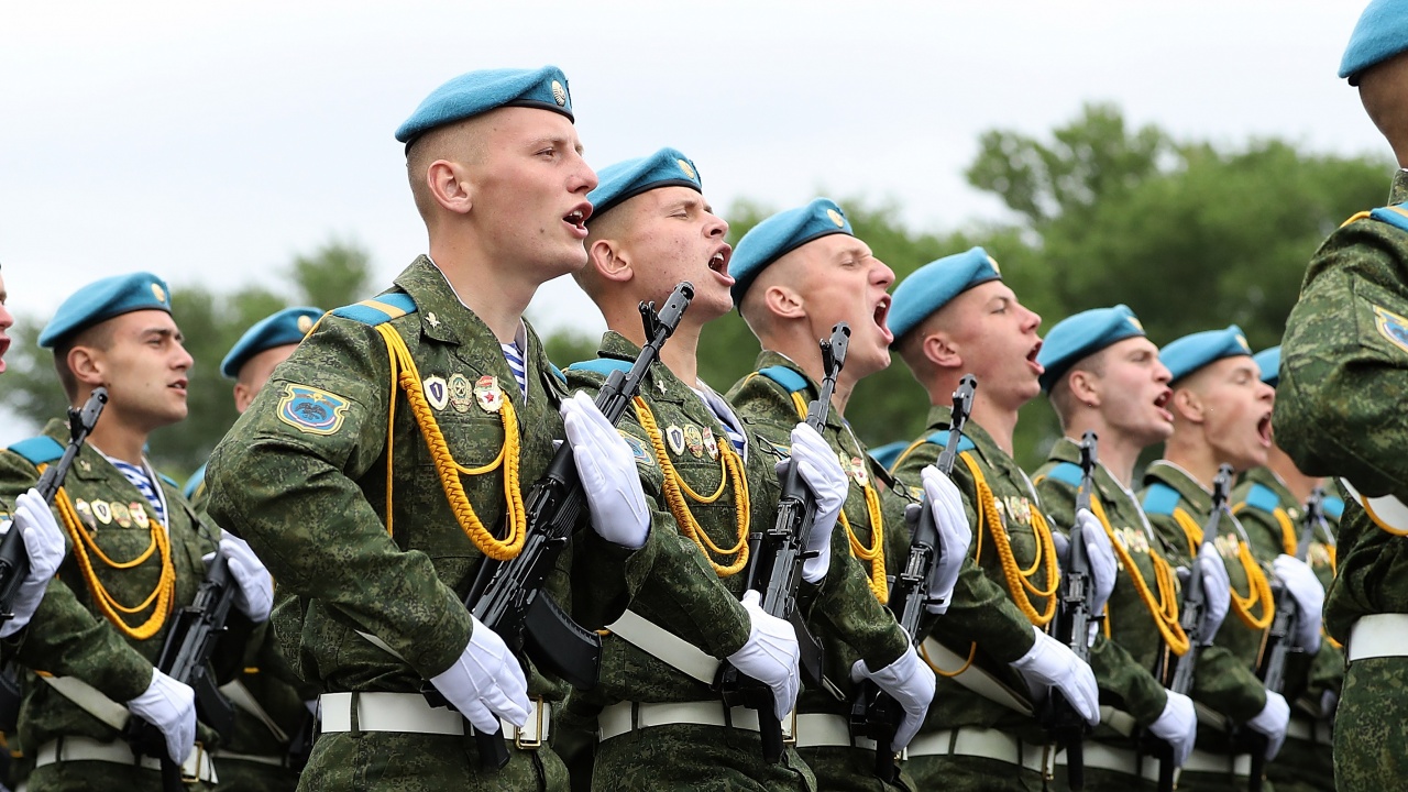 Негодни за военна служба беларуси получават повиквателни