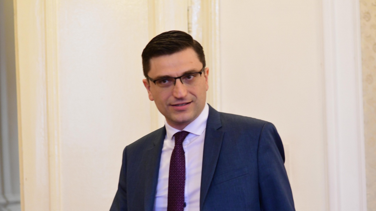 Сабрутев от ПП: Трябва изцяло нов парламент и нови избори