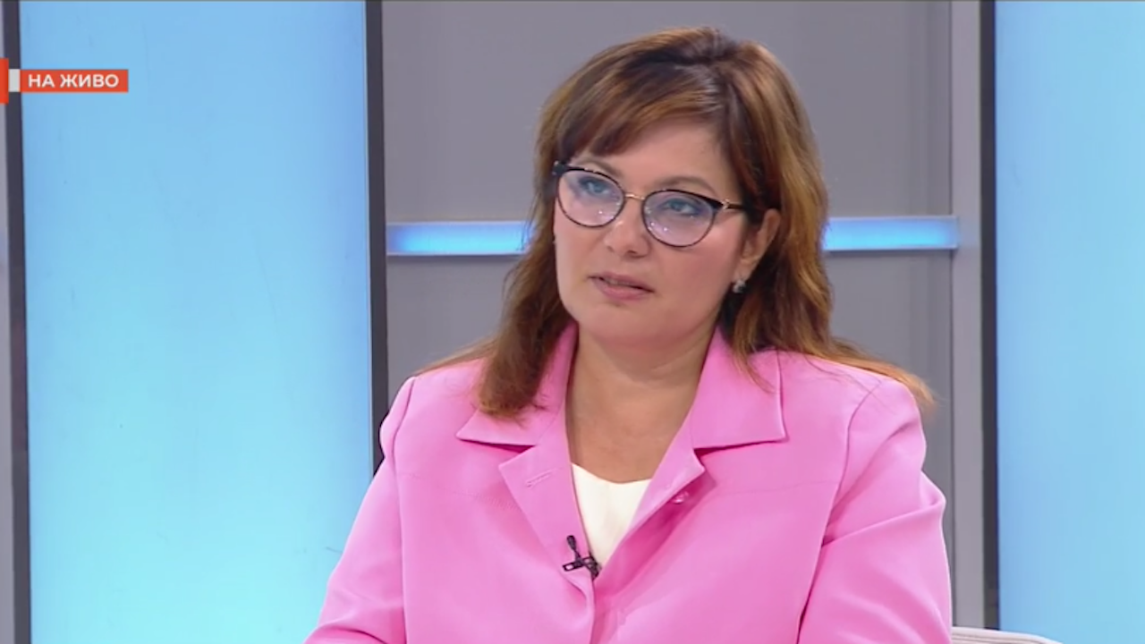 Министър Сербезова обяви дали ще се въведат по-строги COVID мерки в страната