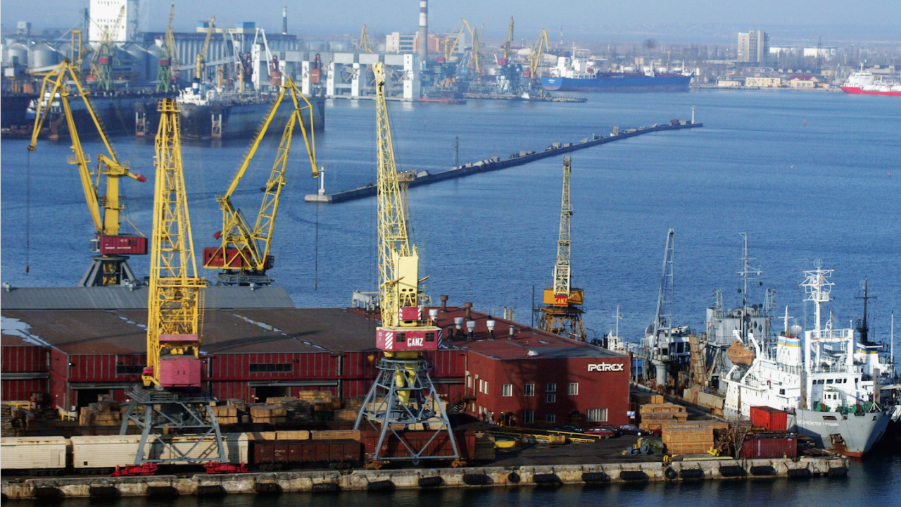 Складовете за зърно на пристанището на Одеса не са засегнати при днешната ракетна атака