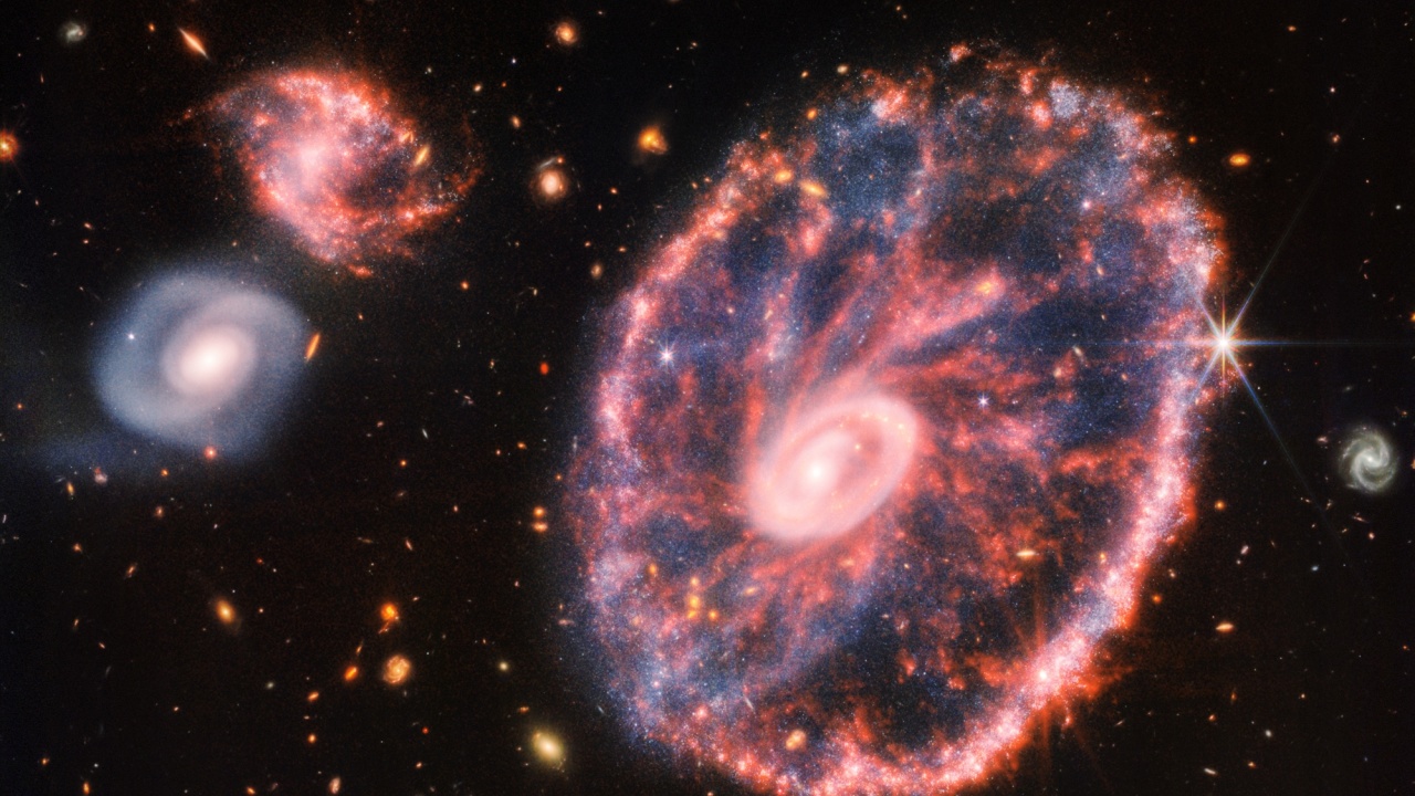 НАСА показа уникален кадър на галактика, отдалечена на 500 млн. светлинни години