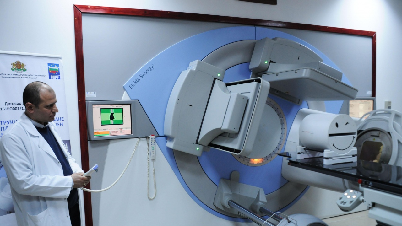Комплексният онкологичен център в Шумен разполага с нов линеен ускорител и ехограф