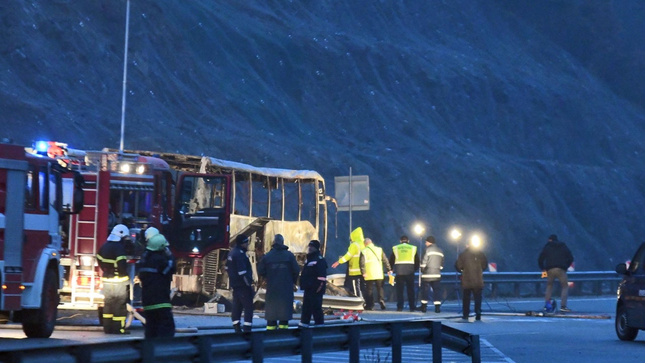 Пострадали и близки на загинали в катастрофата с автобус на АМ „Струма“ съдят АПИ за 750 хиляди евро