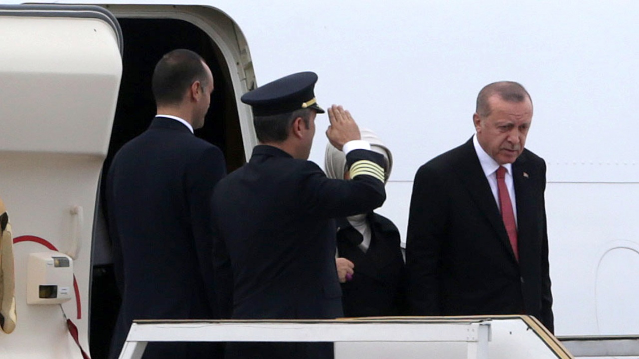 Ердоган пристигна в Загреб, столицата е блокирана от полиция