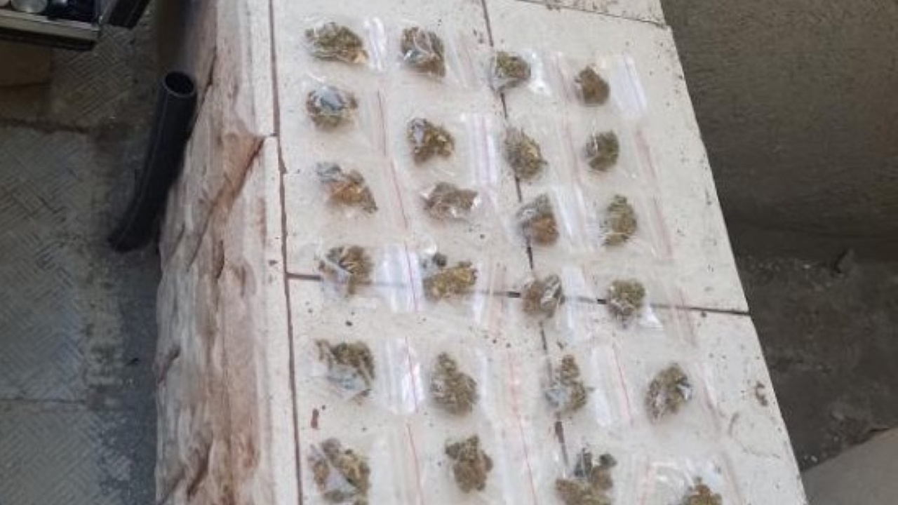 Полицията откри наркотици и мобилна лаборатория за метамфетамин в Бургас