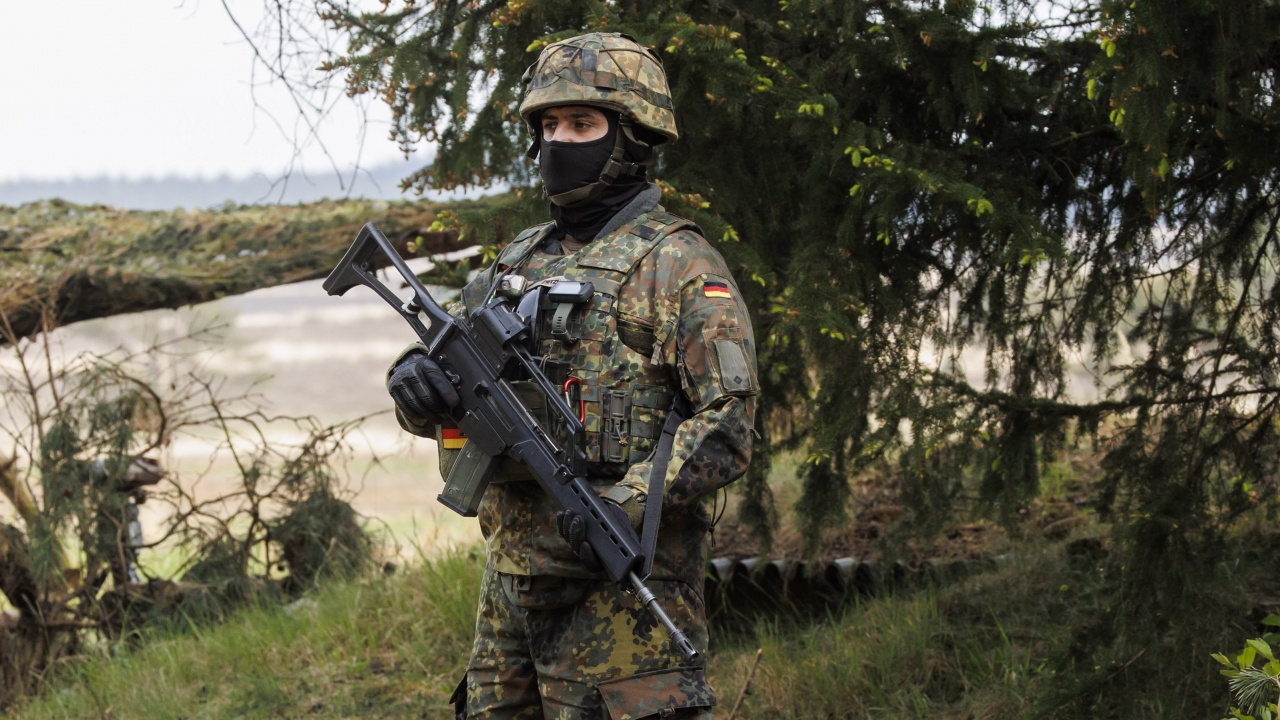 НАТО изпраща допълнителни сили в Косово за обучение