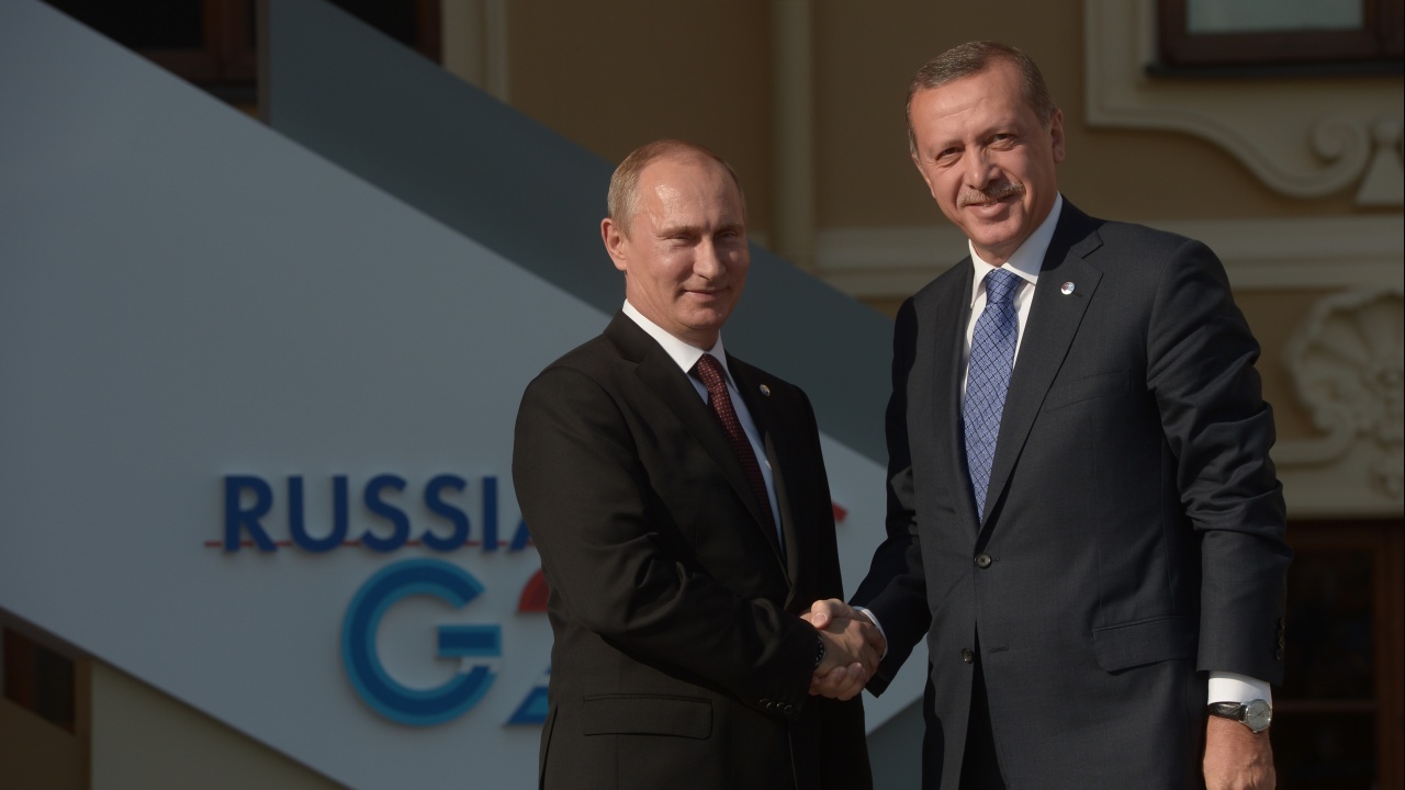 Ердоган и Путин обсъдиха войната в Украйна